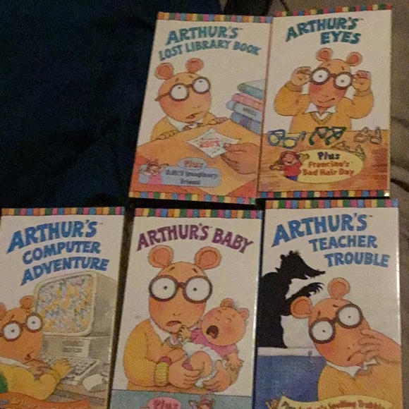 Set of 5 Arthur’s VHS Tapes - Picture 1 of 1